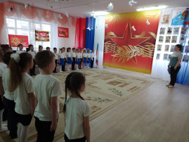 Смотр строя и песни Смотр строя и песни.